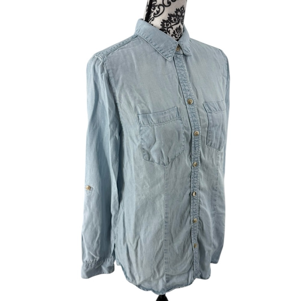 Chico’s 100% Tencel Lyocell Chambray Button Down Shirt Light Blue Soft Denim Top - Picture 3 of 11